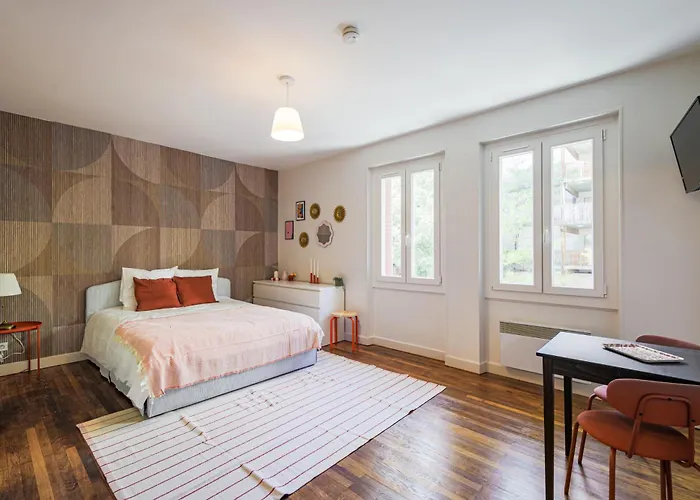 Maginot Calme, Caserne De Bonne A Pied *